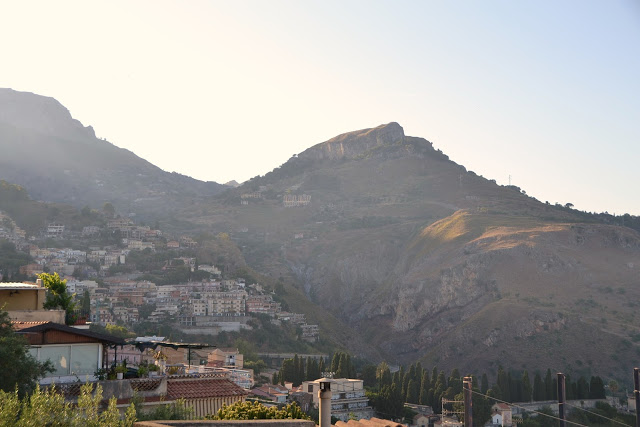 Taormina'dan Castelmola Manzarası Taormina'dan Castelmola Manzarası