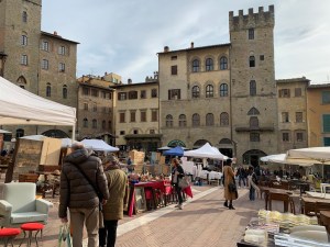 Arezzo Antika Pazarı Arezzo Antika Pazarı